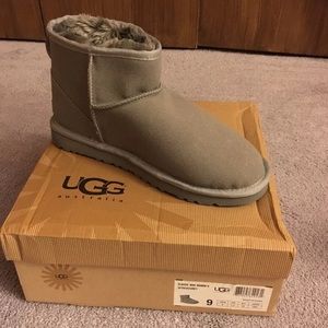 Classic Mini Women's UGG